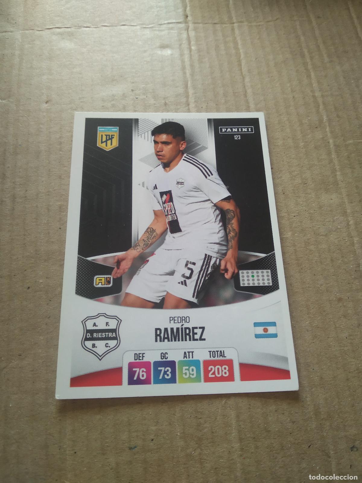 Cromos de F&uacute;tbol: 123 PEDRO RAMIREZ DEPORTIVO RIESTRA CROMO FUTBOL ARGENTINO PANINI LIGA ARGENTINA 2024 ADRENALYN