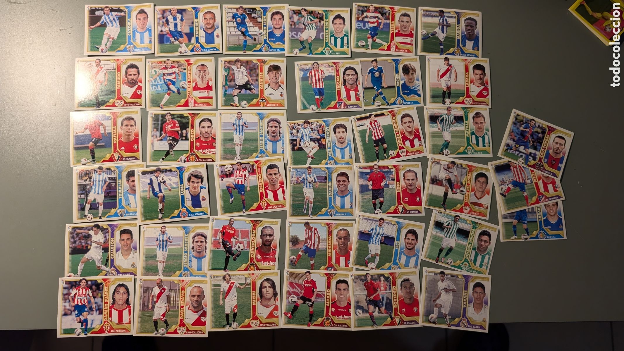 Cromos de F&uacute;tbol: LOTE 39 FICHAJES Y COLOCAS DIFERENTES LIGA ESTE 2011/12 11 12 NUNCA PEGADOS INCLUYE DIF&Iacute;CILES