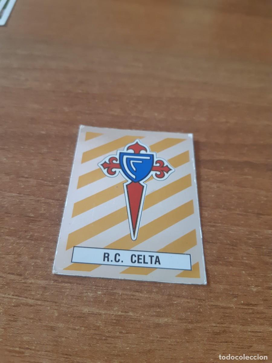Cromos de F&uacute;tbol: N&deg;100 Escudo RC Celta de Vigo Liga 87-88 F&Uacute;TBOL 88 PANINI. Nunca pegado, sin pegar