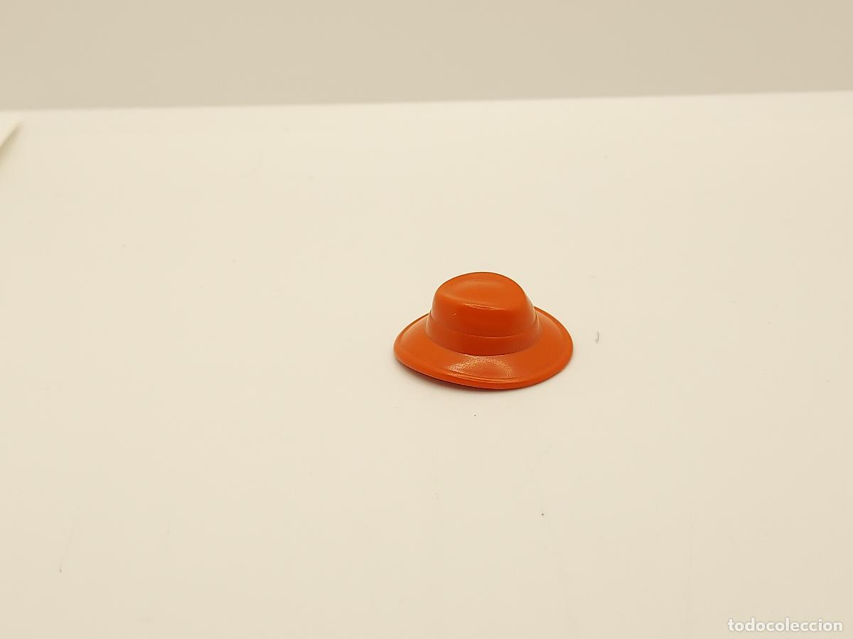 Cromos de F&uacute;tbol: PLAYMOBIL SEGUNDA MANO SOMBRERO CITY VICTORIANO OESTE CUSTO