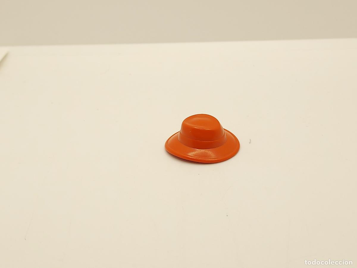 Cromos de F&uacute;tbol: PLAYMOBIL SEGUNDA MANO SOMBRERO CITY VICTORIANO OESTE CUSTOM