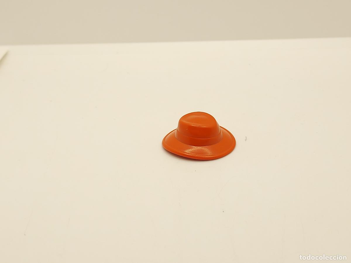 Cromos de F&uacute;tbol: PLAYMOBIL SEGUNDA MANO SOMBRERO CITY VICTORIANO OESTE CUSTOM
