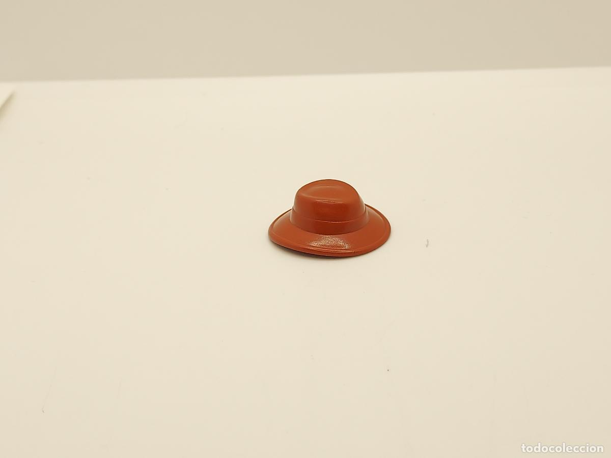 Cromos de F&uacute;tbol: PLAYMOBIL SEGUNDA MANO SOMBRERO CITY VICTORIANO OESTE CUSTOM