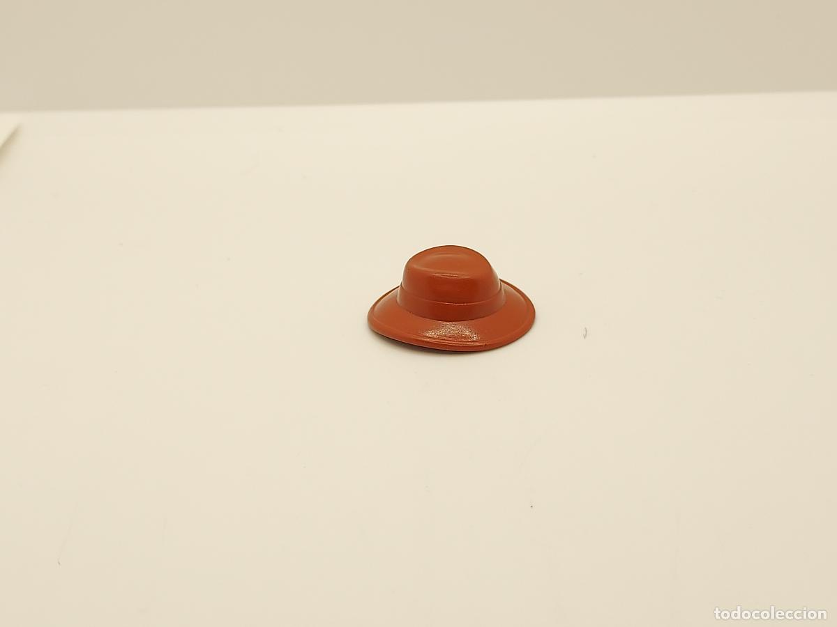 Cromos de F&uacute;tbol: PLAYMOBIL SEGUNDA MANO SOMBRERO CITY VICTORIANO OESTE CUSTOM