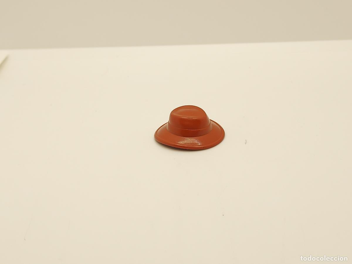 Cromos de F&uacute;tbol: PLAYMOBIL SEGUNDA MANO SOMBRERO CITY VICTORIANO OESTE CUSTOM