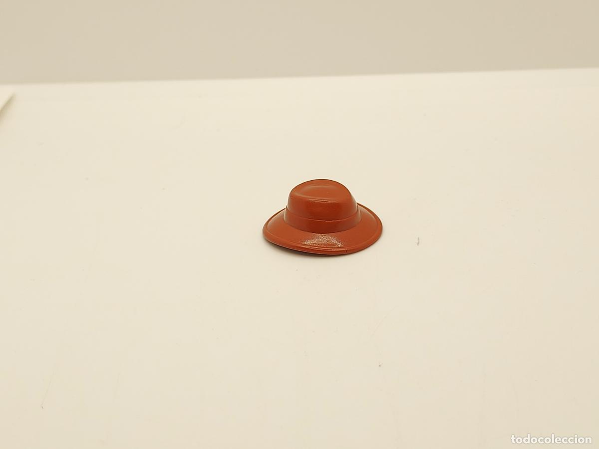 Cromos de F&uacute;tbol: PLAYMOBIL SEGUNDA MANO SOMBRERO CITY VICTORIANO OESTE CUSTOM