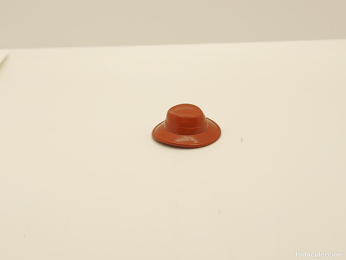 Cromos de F&uacute;tbol: PLAYMOBIL SEGUNDA MANO SOMBRERO CITY VICTORIANO OESTE CUSTOM