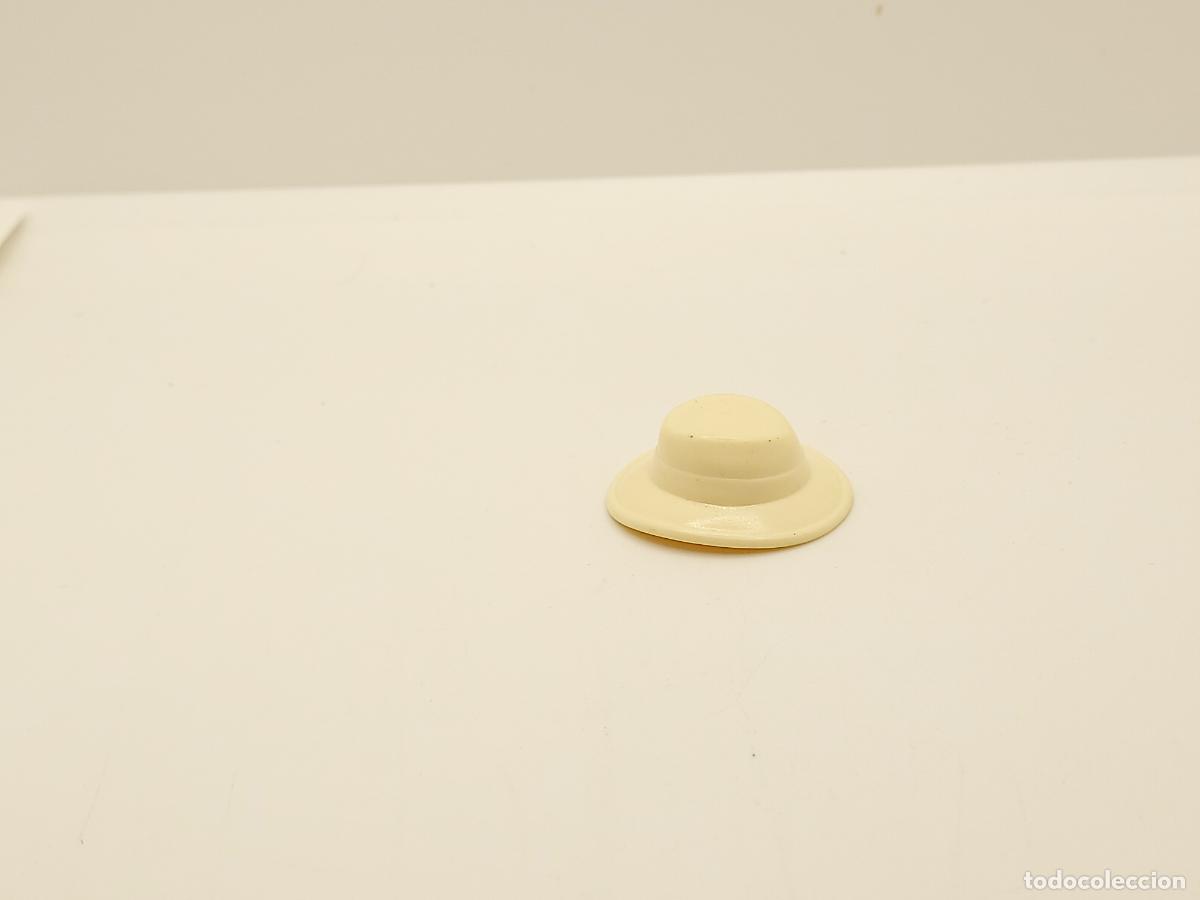 Cromos de F&uacute;tbol: PLAYMOBIL SEGUNDA MANO SOMBRERO CITY VICTORIANO OESTE CUSTOM