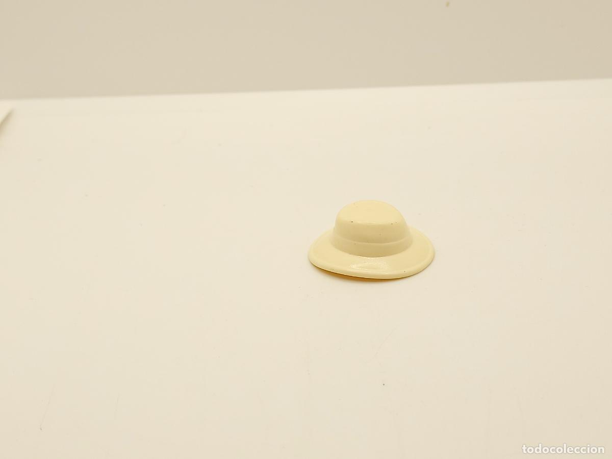 Cromos de F&uacute;tbol: PLAYMOBIL SEGUNDA MANO SOMBRERO CITY VICTORIANO OESTE CUSTOM