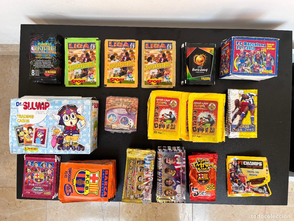 Football Stickers: Lote 279 sobres cerrados. Futbol (Johan Cruyff 84, FB Barcelona 92-93,...), NBA Fleer 94-95, otros.