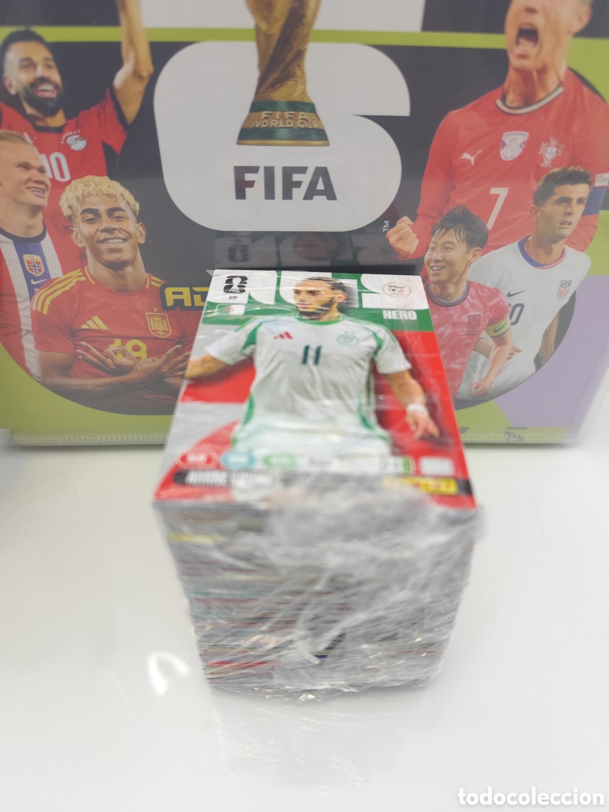 Fu&szlig;ball-Sticker: LOTE 200 CARDS DIFERENTES WORLD CUP ADRENALYN 2026