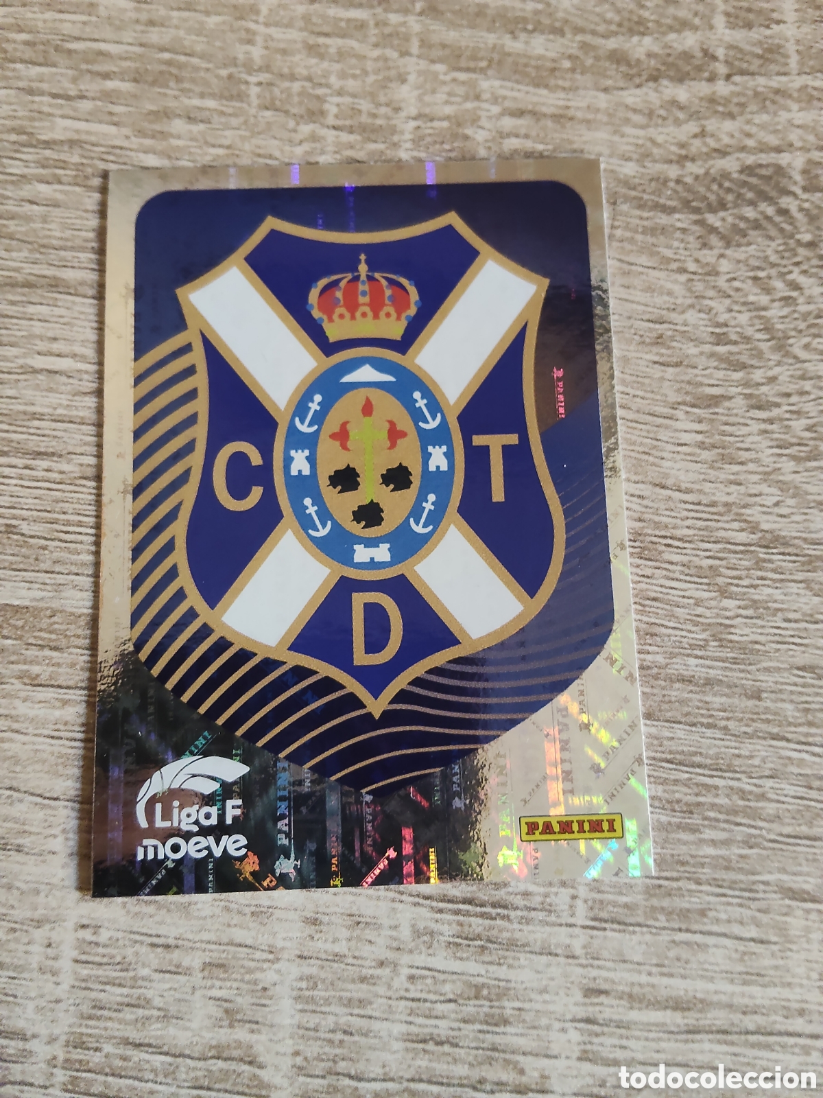 Cromos de F&uacute;tbol: Panini liga F moeve 2025 2026 25 26 102 escudo Tenerife