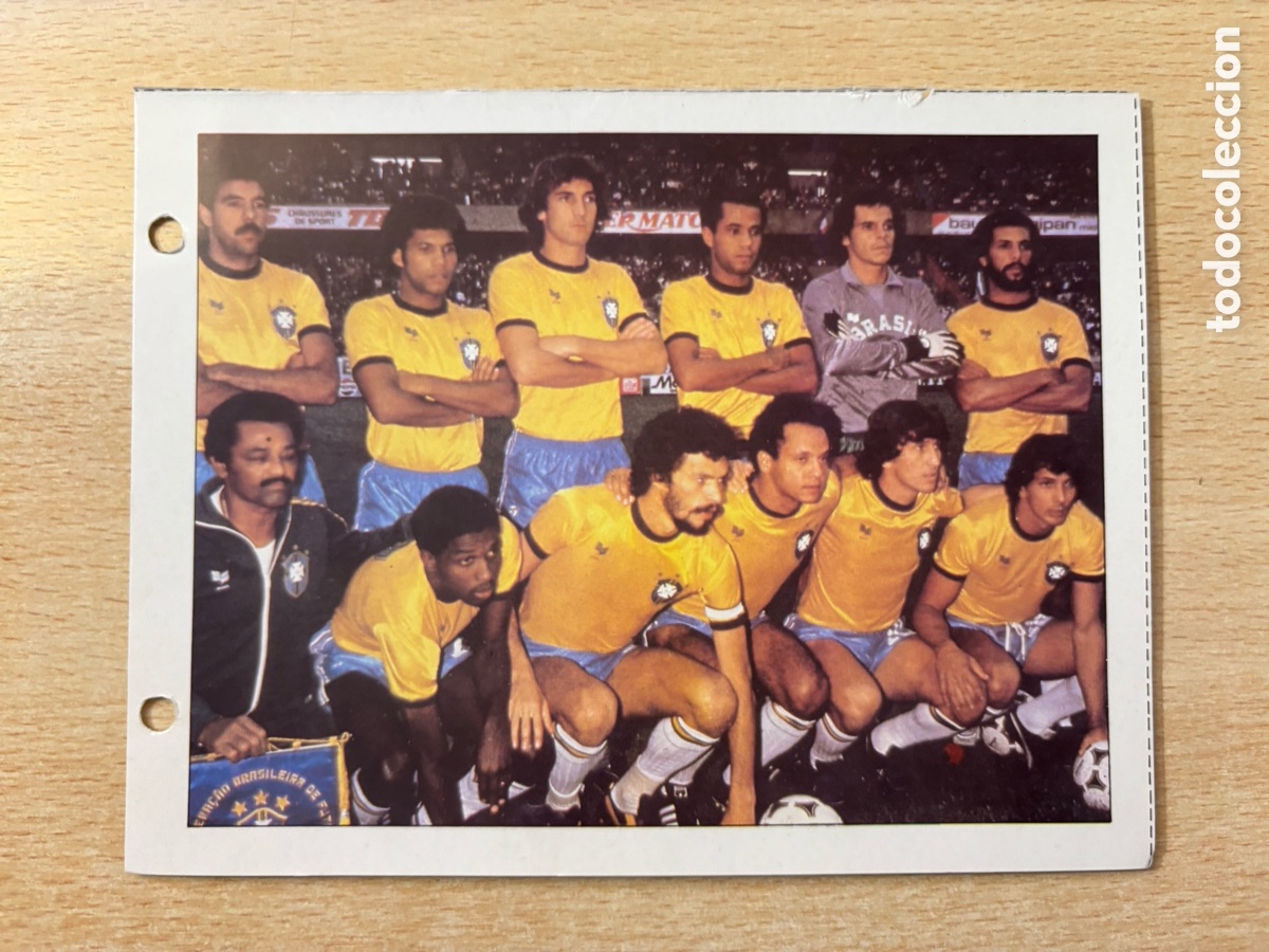 Cromos de F&uacute;tbol: # 32 Selecci&oacute;n Brasil Las Estrellas del Mundial 82, mide 18x14 cm.