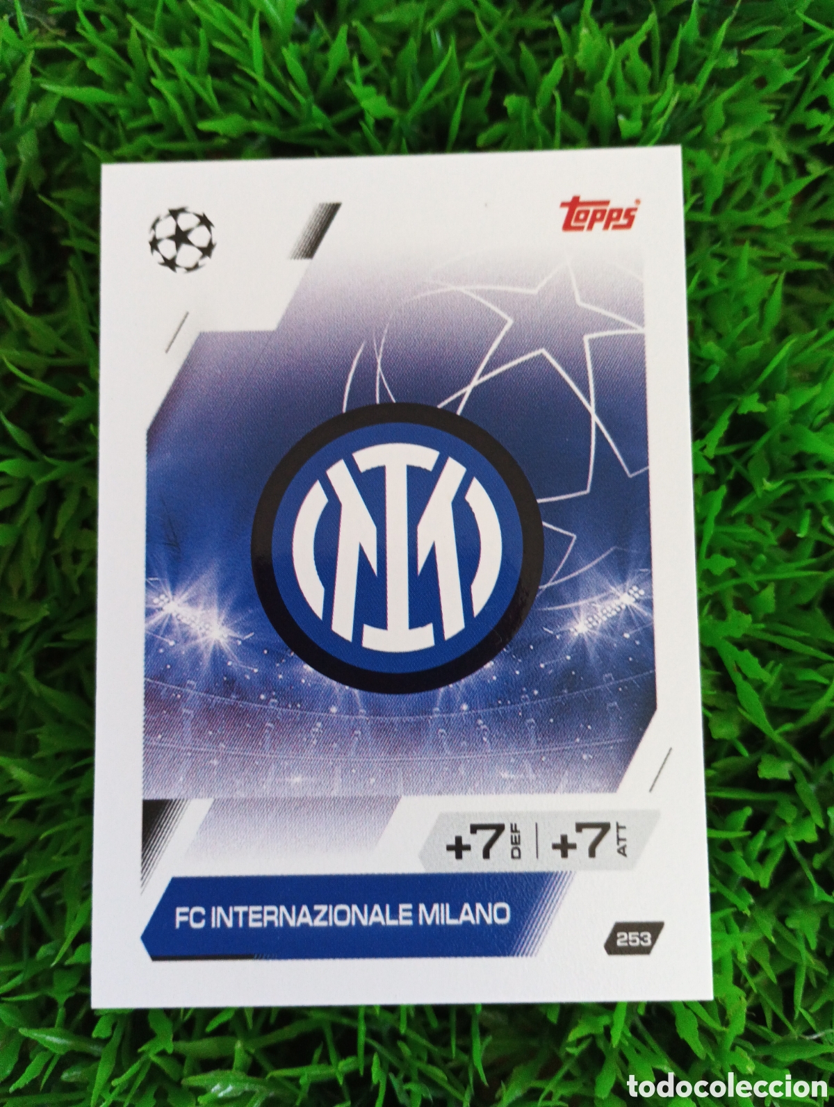 Figurine di Calcio: Escudo Inter De Milan Match Attax 25-26 # 253