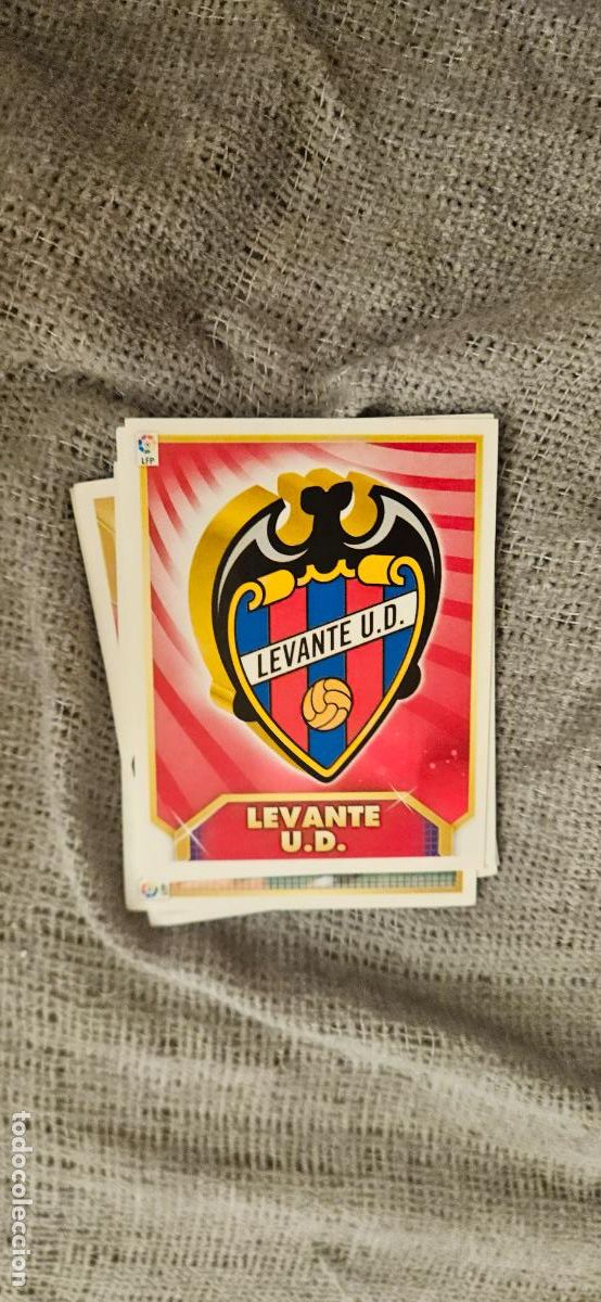 Cromos de Futebol: levante escudo este 2011 2012 11 12 sin pegar trading card