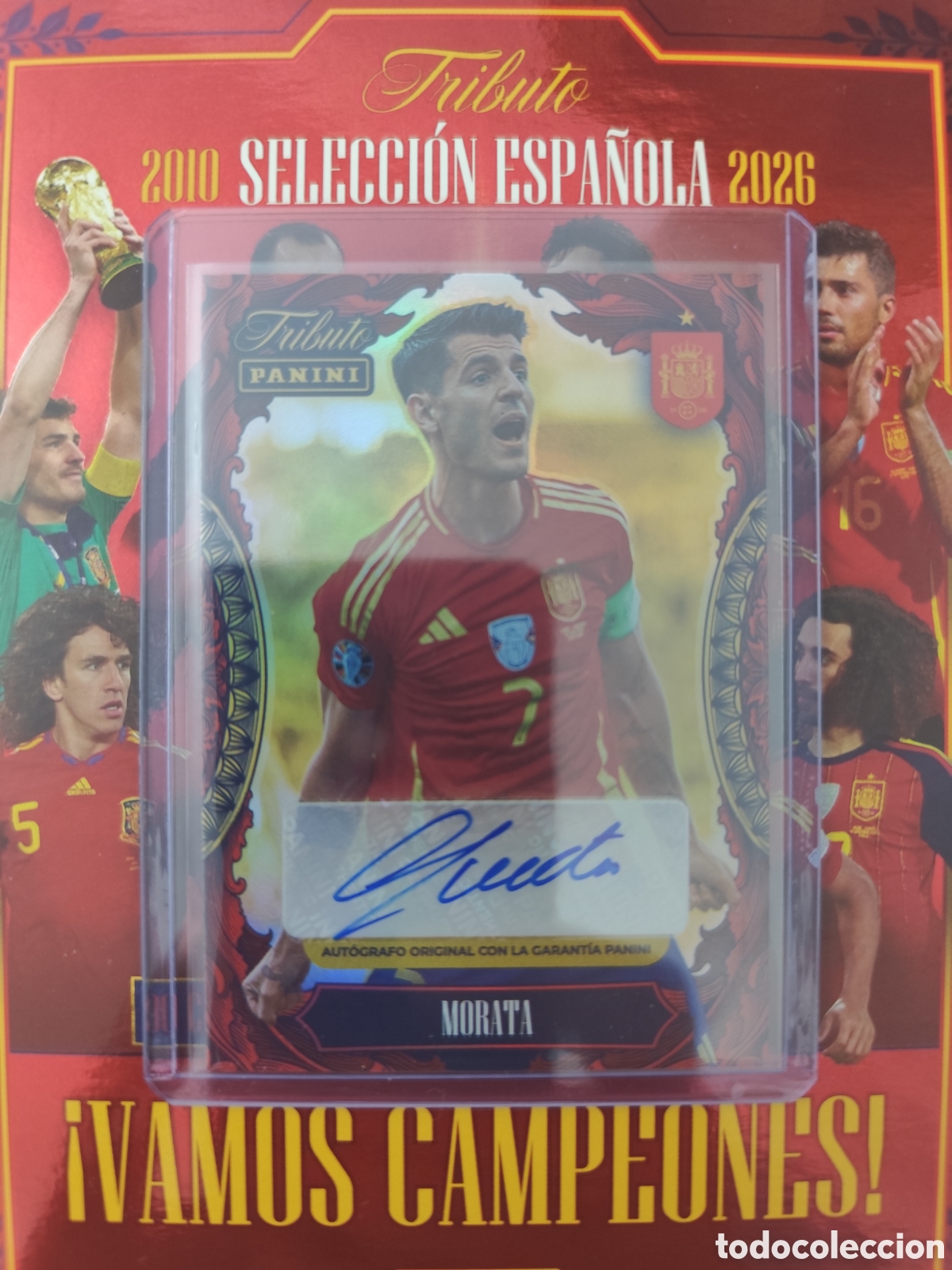 Cromos de F&uacute;tbol: AUT&Oacute;GRAFO ORIGINAL MORATA SELECCI&Oacute;N ESPA&Ntilde;OLA 2000 2026 PANINI TRIBUTO TIRADA 50