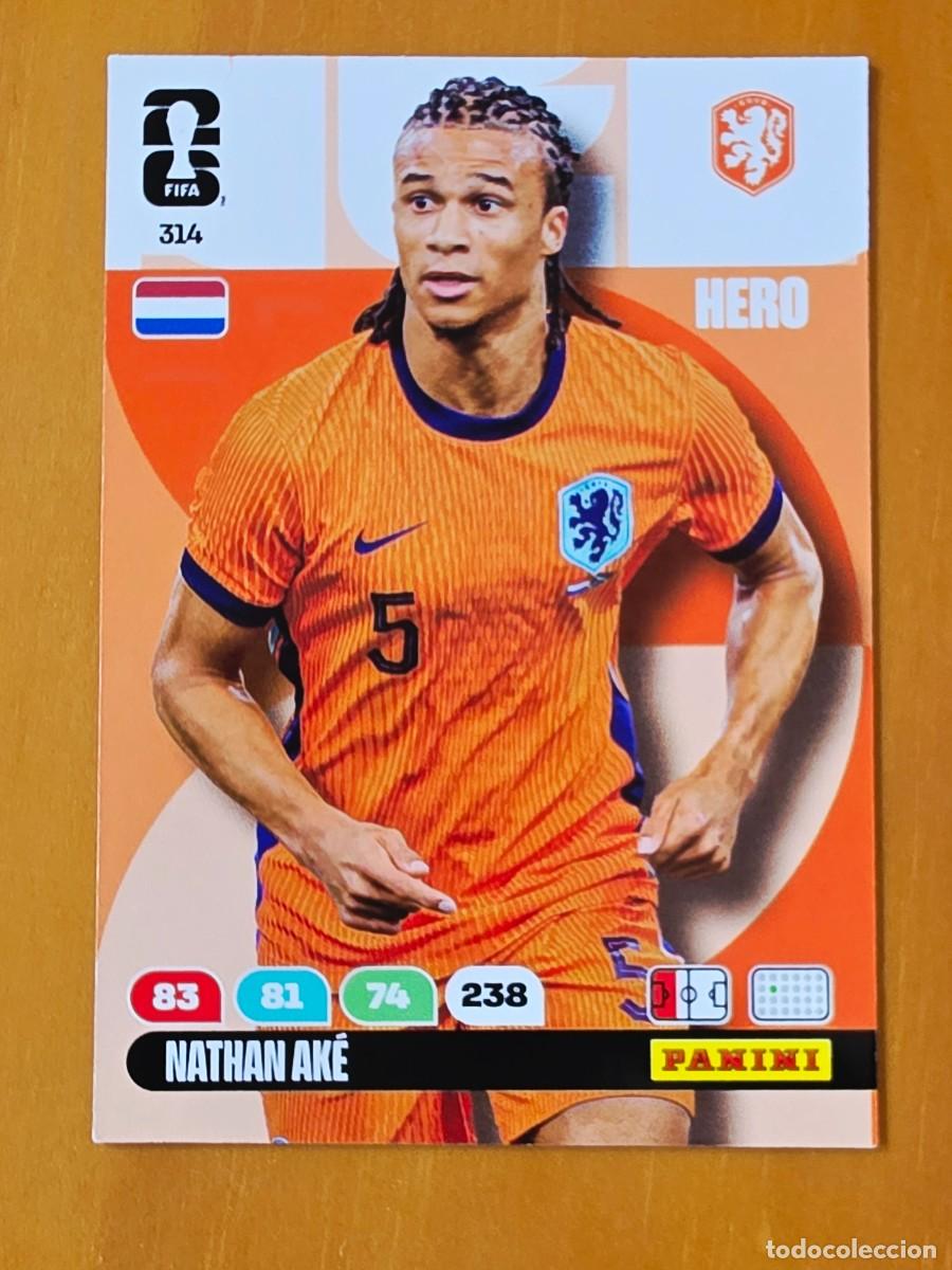 Fu&szlig;ball-Sticker: 314 Nathan Ak&eacute;, Hero, Pa&iacute;ses Bajos Holanda, Adrenalyn XL Fifa World Cup 2026 Mundial 26