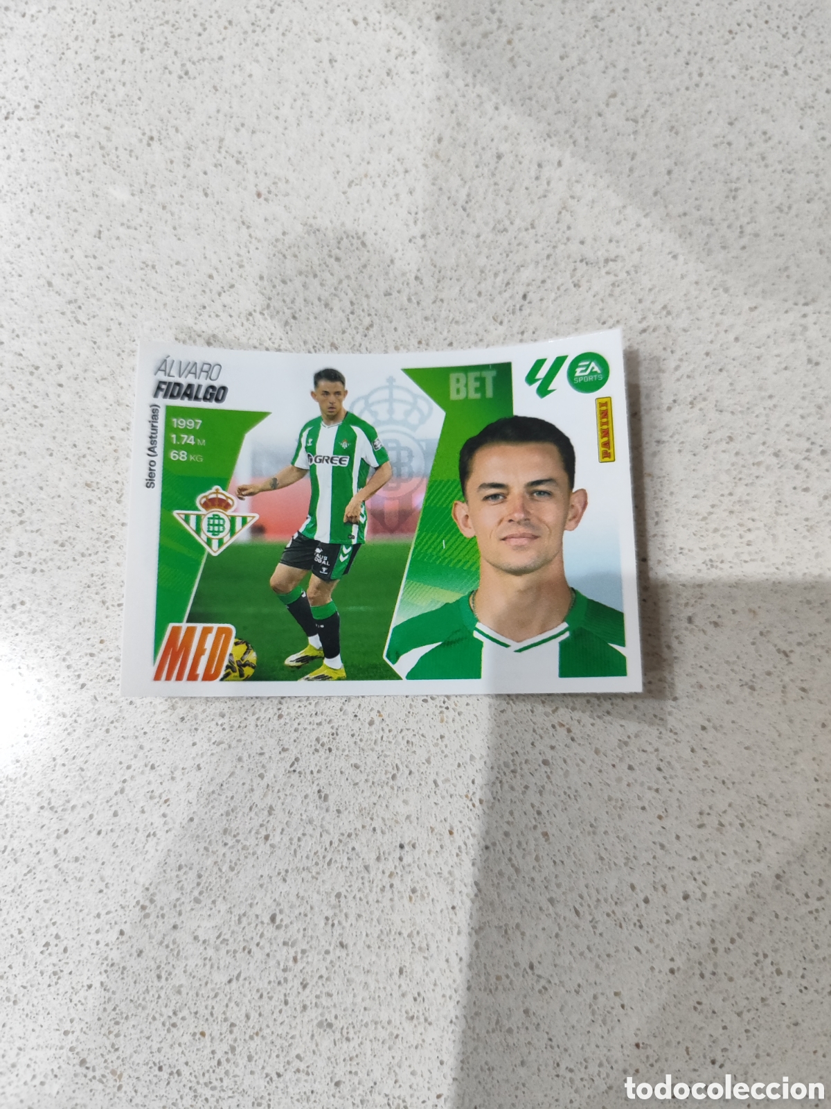 Cromos de F&uacute;tbol: CROMO N&Uacute;MERO 8 FIDALGO BETIS. MERCADO DE INVIERNO LIGA ESTE 25/26.