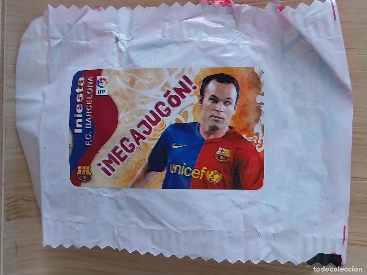 Cromos de F&uacute;tbol: INIESTA F C BARCELONA CROMO CHICLE LIGA 2009 2010 02 10 SIN PEGAR NUNCA CON ENVOLTORIO