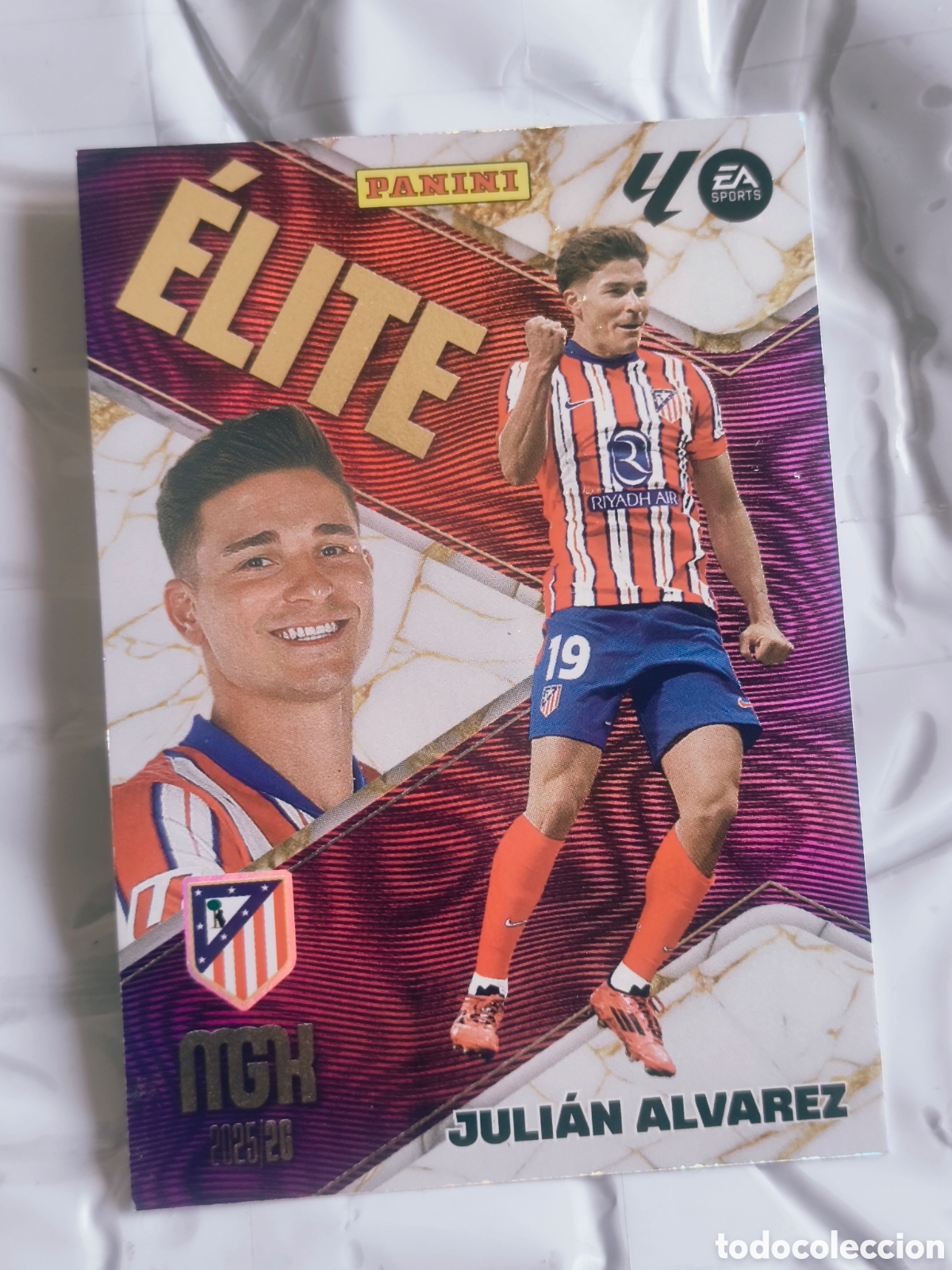Cromos de F&uacute;tbol: Carta &Eacute;lite Juli&aacute;n &Aacute;lvarez - Panini Megacracks 2025/26 MGK Atl&eacute;tico de Madrid
