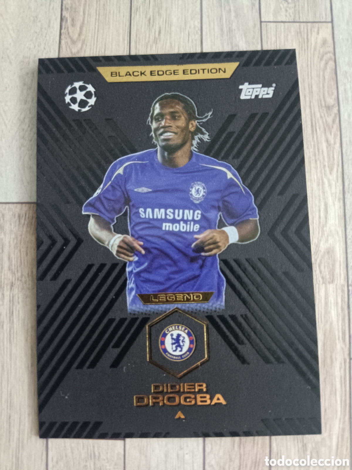 Cromos de Futebol: BE3 DROGBA LEGEND BLACK EDGE CHELSEA MATCH ATTAX EXTRA CHAMPIONS 2025 2026 TOPPS 25 26