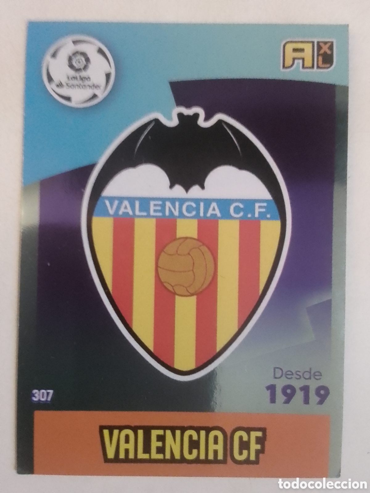Cromos de F&uacute;tbol: Adrenalyn XL 2020-21 n&deg; 307 escudo Valencia.