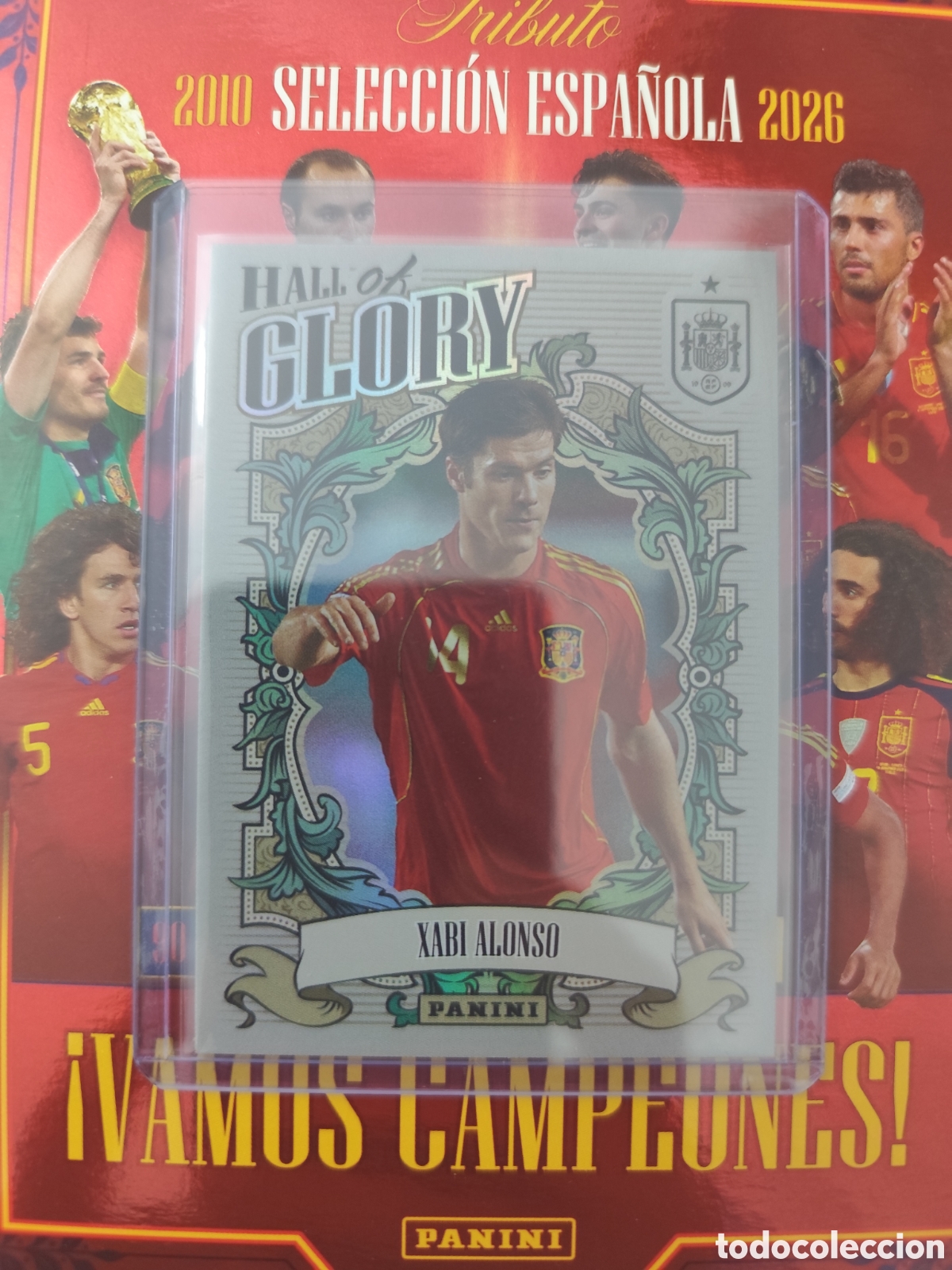 Cromos de F&uacute;tbol: HALL OF GLORY XAVI ALONSO SELECCI&Oacute;N ESPA&Ntilde;OLA 2000 2026 PANINI TRIBUTO
