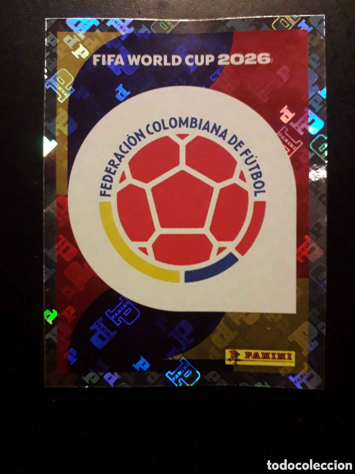 Cromos de F&uacute;tbol: ESCUDO COLOMBIA COL 1 MUNDIAL F&Uacute;TBOL 2026 FIFA WORLD CUP PANINI SIN PEGAR PEDIDO M&Iacute;NIMO 3&euro;