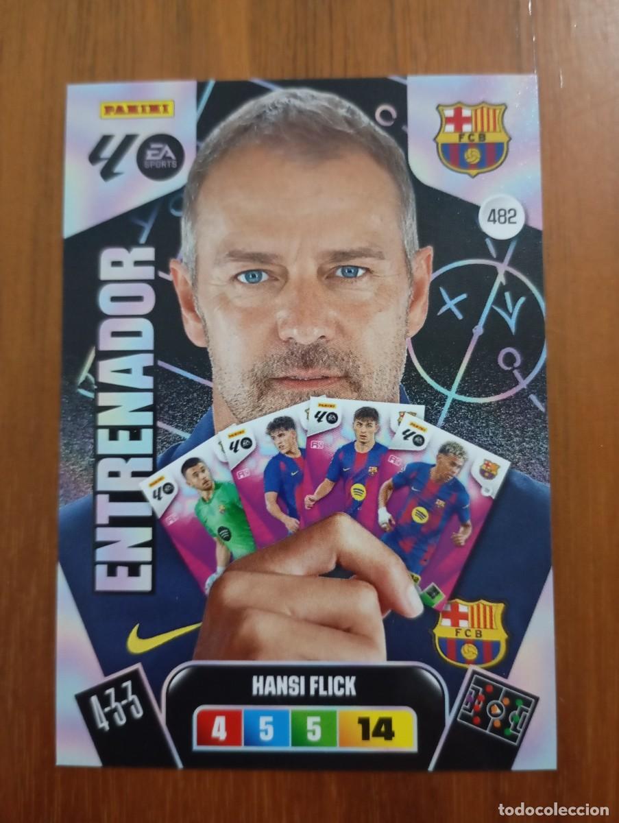 Cromos de F&uacute;tbol: CROMO HANSI FLICK. ENTRENADOR BARCELONA. 482. ADRENALYN 25 2026