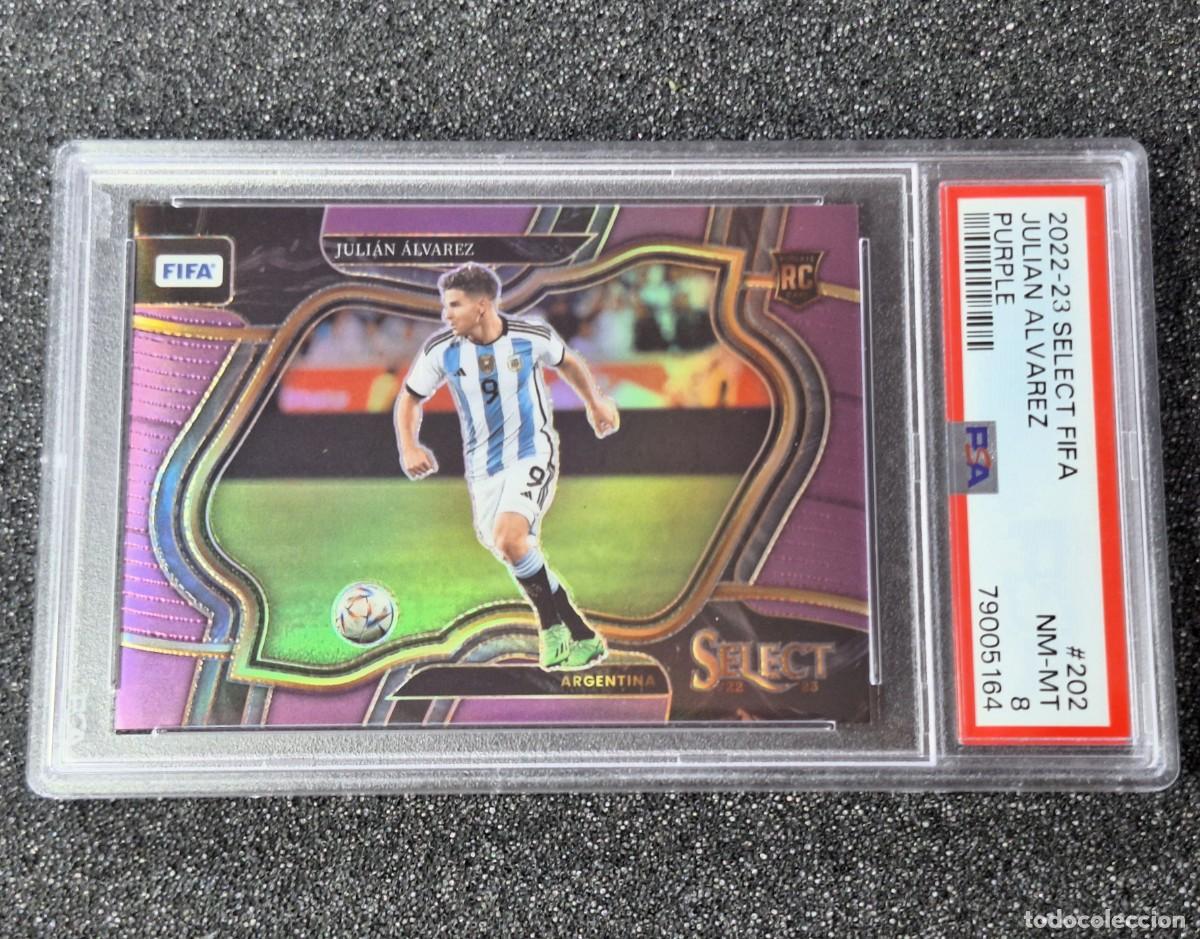 Fu&szlig;ball-Sticker: Julian Alvarez Argentina Panini Select Soccer 2022-23 Rookie RC Purple 08/75 PSA 8