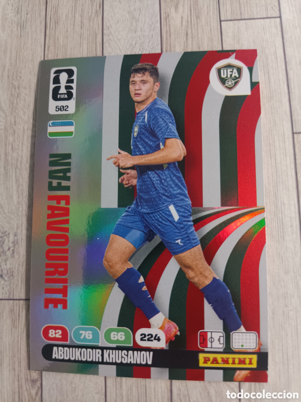 Fu&szlig;ball-Sticker: 502 ABDUKODIR KHUSANOV FAN FAVOURITE UZBEKIST&Aacute;N ADRENALYN XL MUNDIAL FIFA WORLD CUP 2026 PANINI