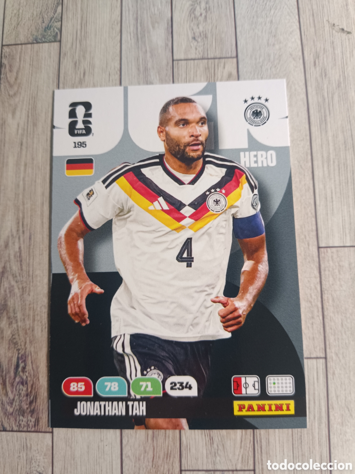 Figurine di Calcio: 195 JONATAHN TAH ALEMANIA HERO ADRENALYN XL MUNDIAL FIFA WORLD CUP 2026 PANINI