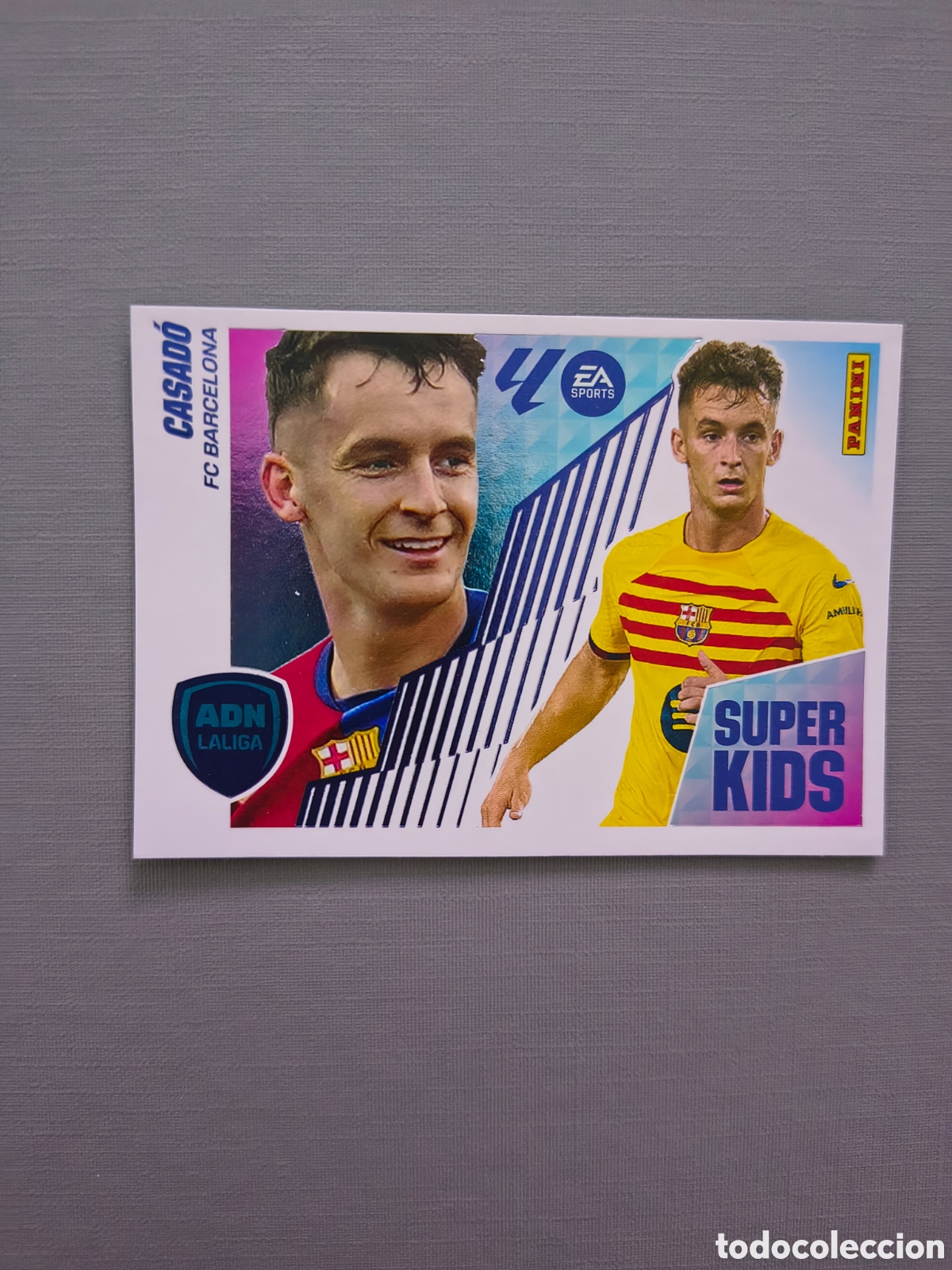 Cromos de F&uacute;tbol: LALIGA ESTE EA SPORTS 25 26 ALBUM PANINI ADN SUPER KIDS&nbsp; N 5 CASAD&Oacute; FC BARCELONA&nbsp;