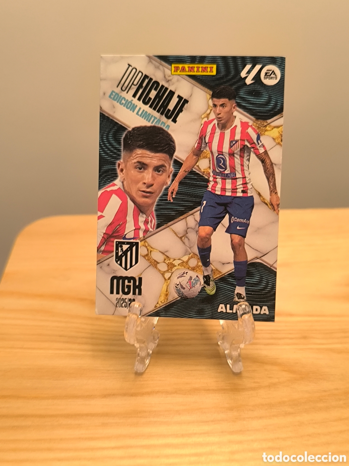 Cromos de F&uacute;tbol: Almada megacracks 2025-26 edici&oacute;n limitada