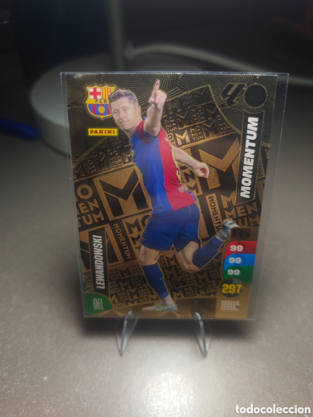 Cartes &agrave; collectionner de Football: Momentum Lewandowski, FC Barcelona, Panini Adrenalyn XL 2024 2025