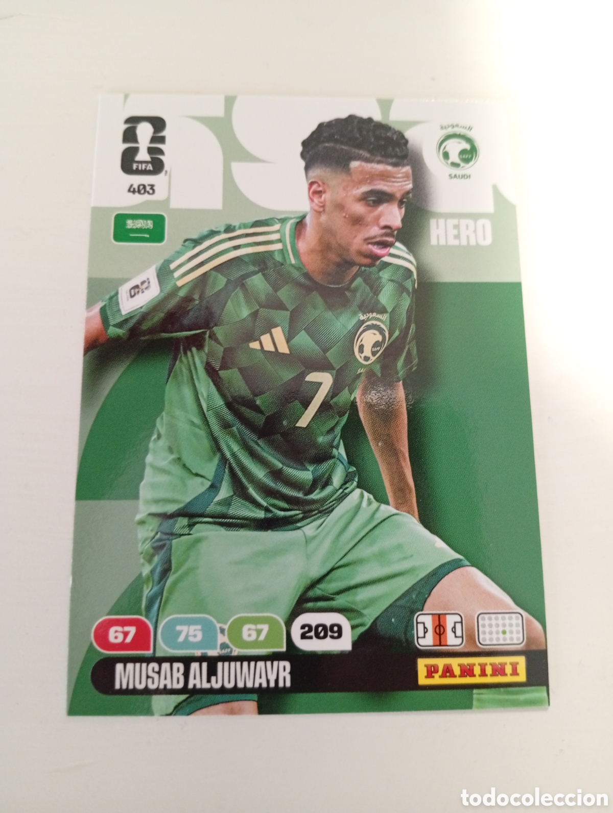 Fu&szlig;ball-Sticker: PANINI ADRENALYN FIFA WORLD CUP MUNDIAL 2026 #403 MUSAB ALJUWAYR (ARABIA SAUDI) BASE HERO