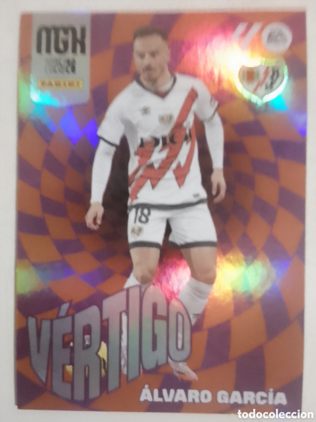 Cromos de F&uacute;tbol: Megacracks 2025/26 n&deg; 379 &Aacute;lvaro Garc&iacute;a &bull; Rayo Vallecano. V&Eacute;RTIGO.