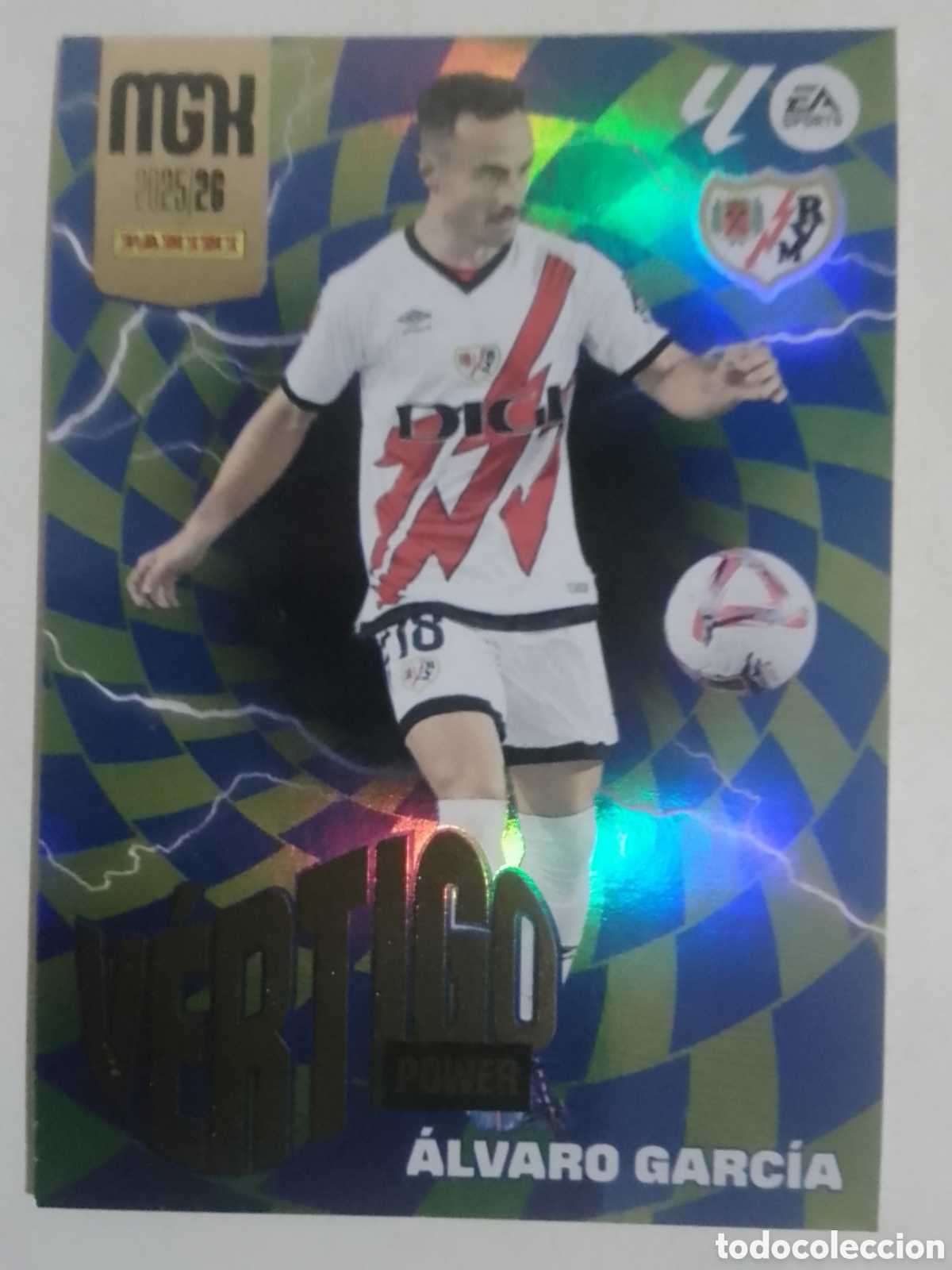 Cromos de F&uacute;tbol: Megacracks 2025/26 n&deg; P 379 &Aacute;lvaro Garc&iacute;a &bull; Rayo Vallecano. V&Eacute;RTIGO POWER.
