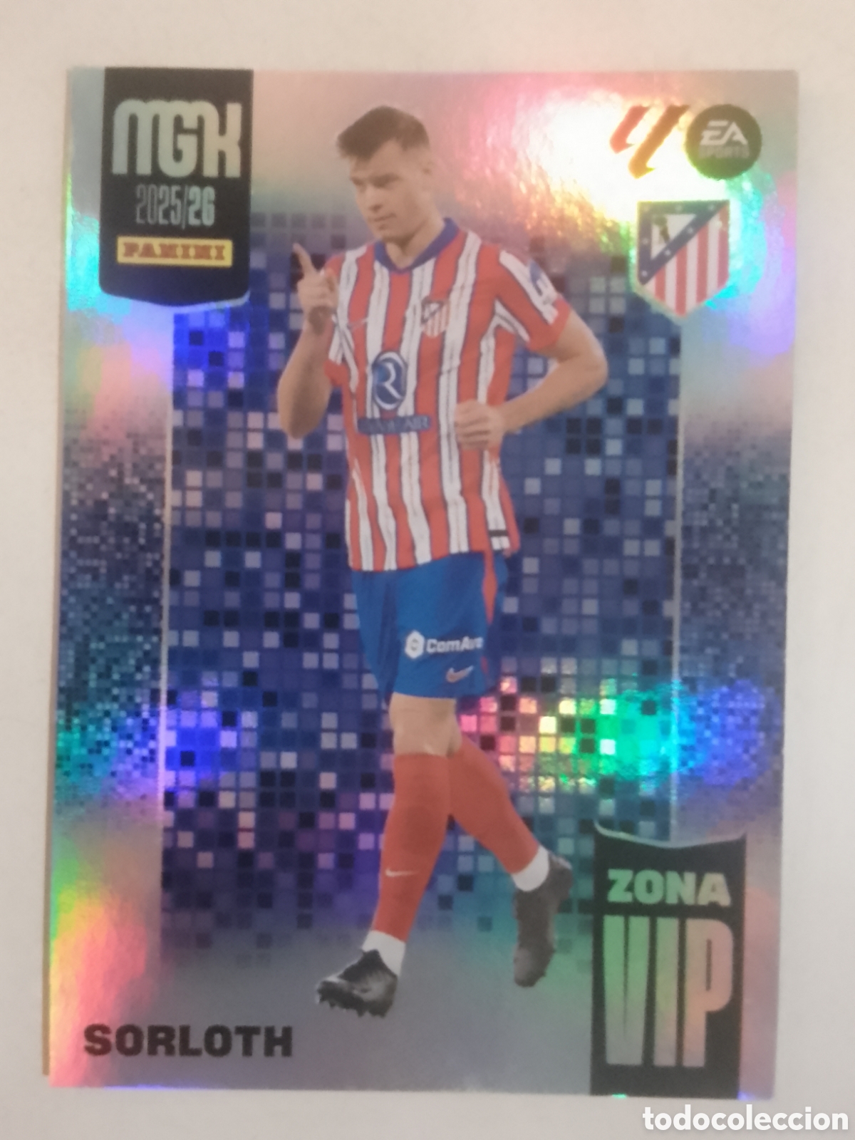 Cromos de F&uacute;tbol: Megacracks 2025/26 n&deg; 404 Sorloth &bull; Atl&eacute;tico de Madrid. ZONA VIP.