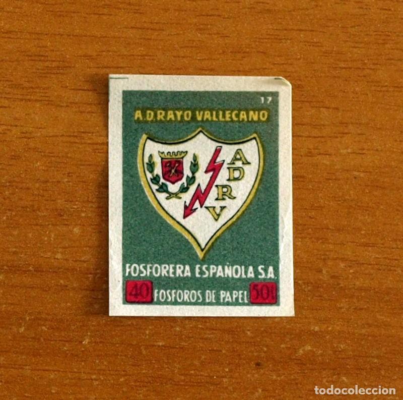 Cromos de F&uacute;tbol: Escudos de f&uacute;tbol -Escudo 17 Rayo Vallecano -Fosforera Espa&ntilde;ola 1957 Fosforos de Papel -Nunca pegado
