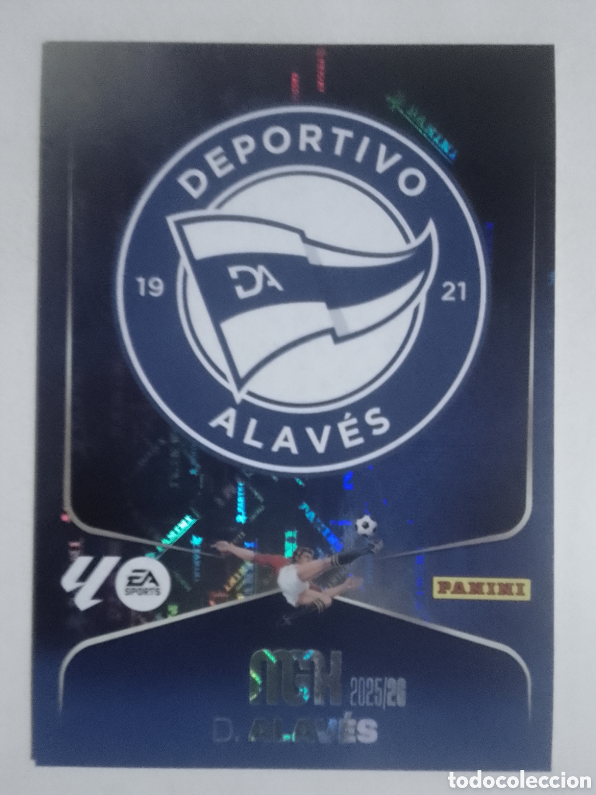 Fu&szlig;ball-Sticker: Megacracks 2025/26 n&deg; 19 escudo Alav&eacute;s.