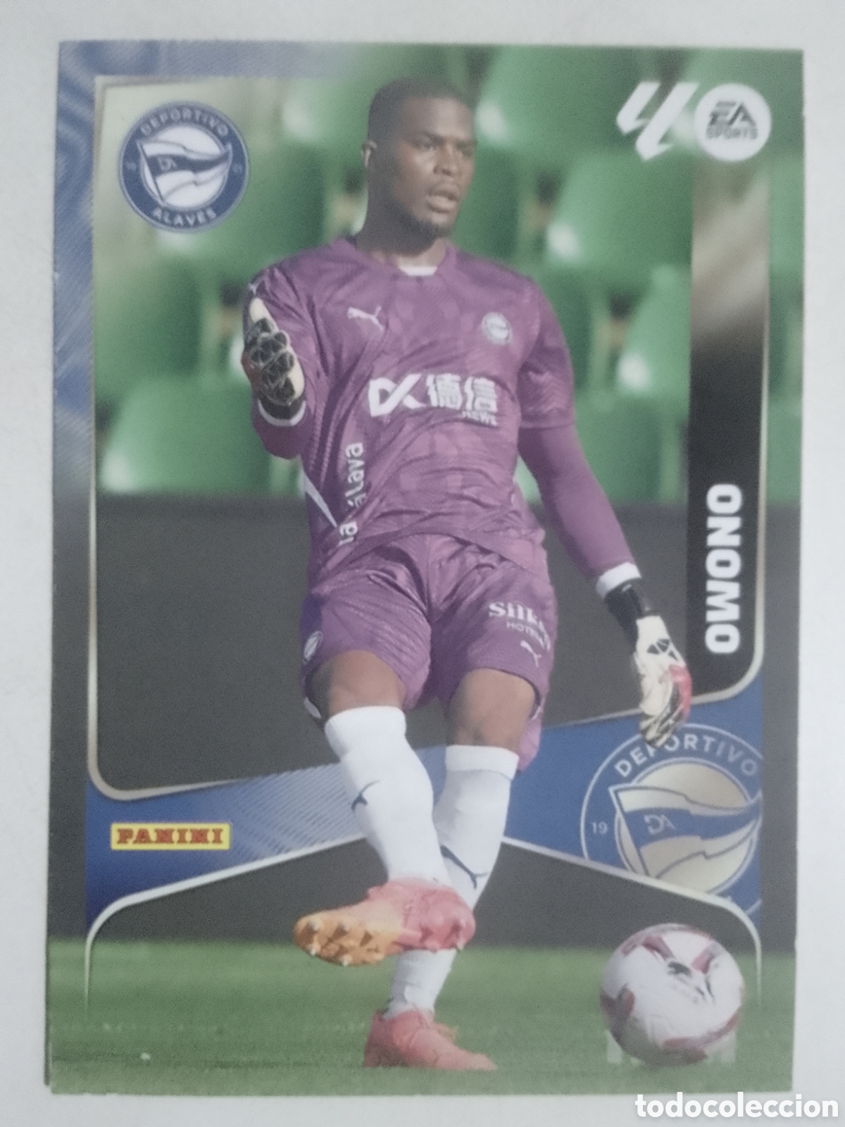 Cromos de F&uacute;tbol: Megacracks 2025/26 n&deg; 21 Owono &bull; Alav&eacute;s.