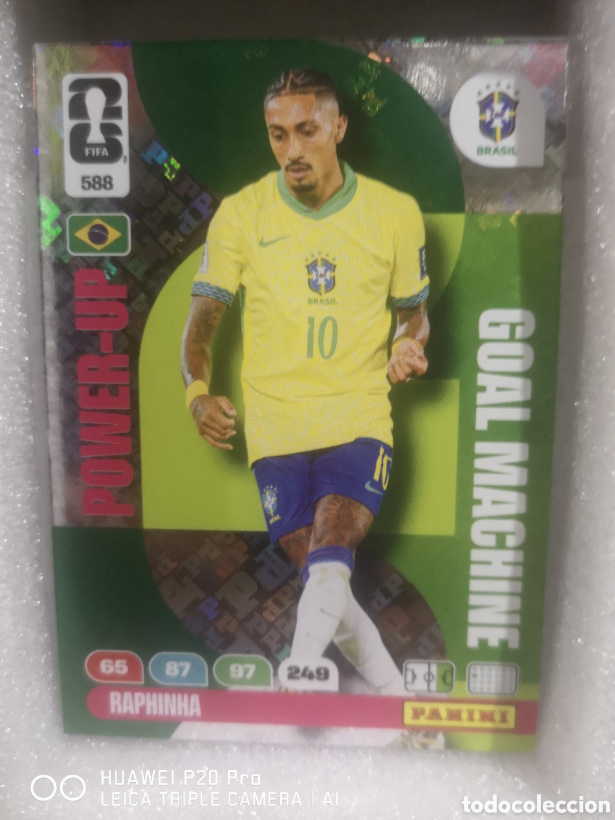 Fu&szlig;ball-Sticker: FIFA WORLD CUP MUNDIAL 2026 ADRENALYN GOAL MACHINE POWER - UP RAPHINHA 588 BRASIL
