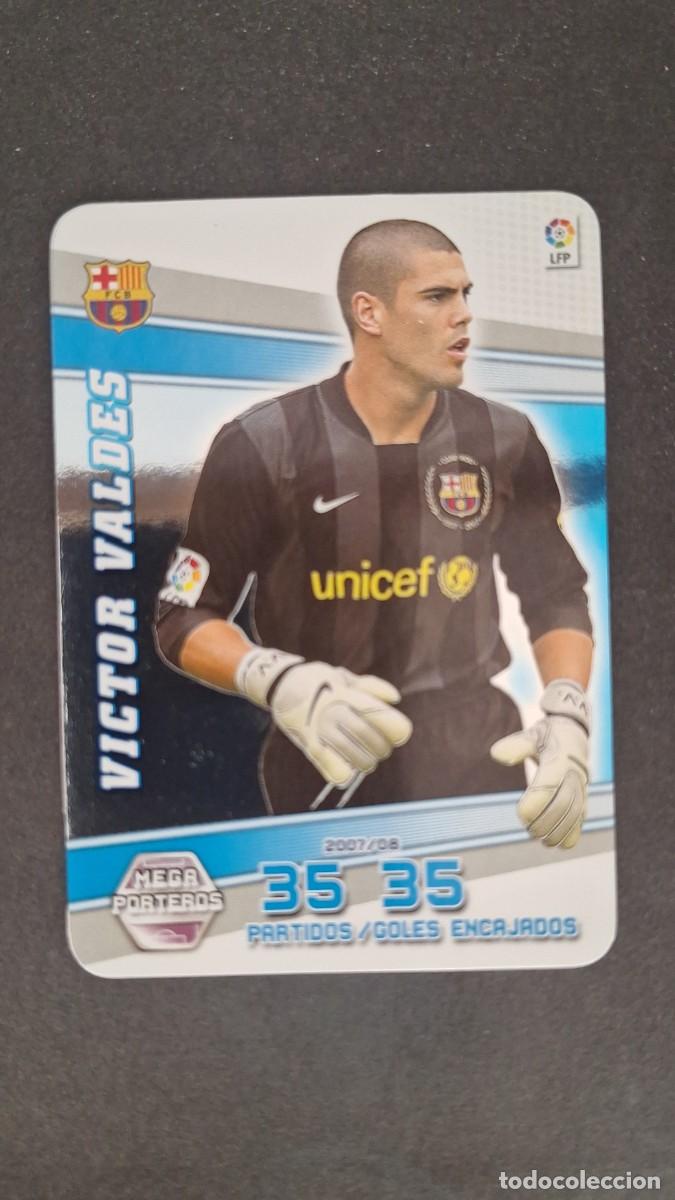 Cromos de F&uacute;tbol: L1 VICTOR VALDES F. C. BARCELONA MEGA PORTEROS 402 PANINI MEGACRACKS 2008 2009 08 09