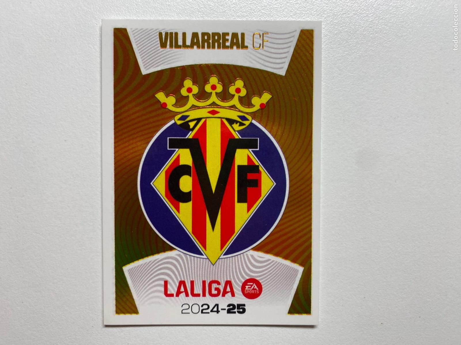 Cromos de F&uacute;tbol: N 1 VILLARREAL CF Escudo Villarreal CF LIGA ESTE 24 25 &Aacute;LBUM CROMOS PANINI 2024 2025