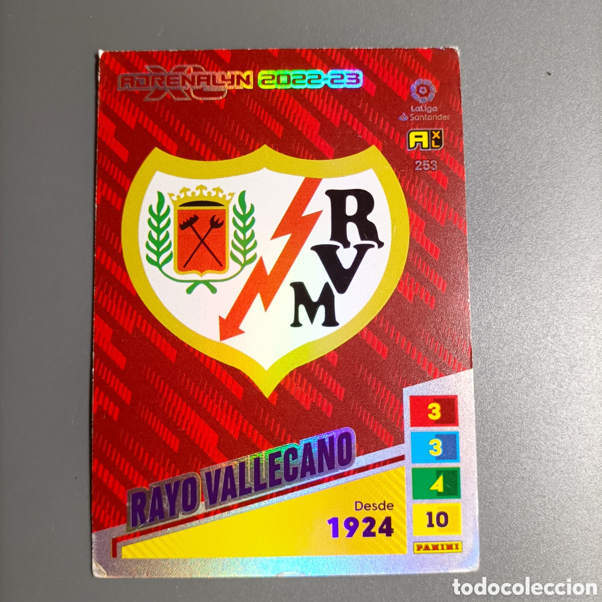 Cromos de Futebol: ADRENALYN LIGA 2022-2023 (RAYO) №253 ESCUDO