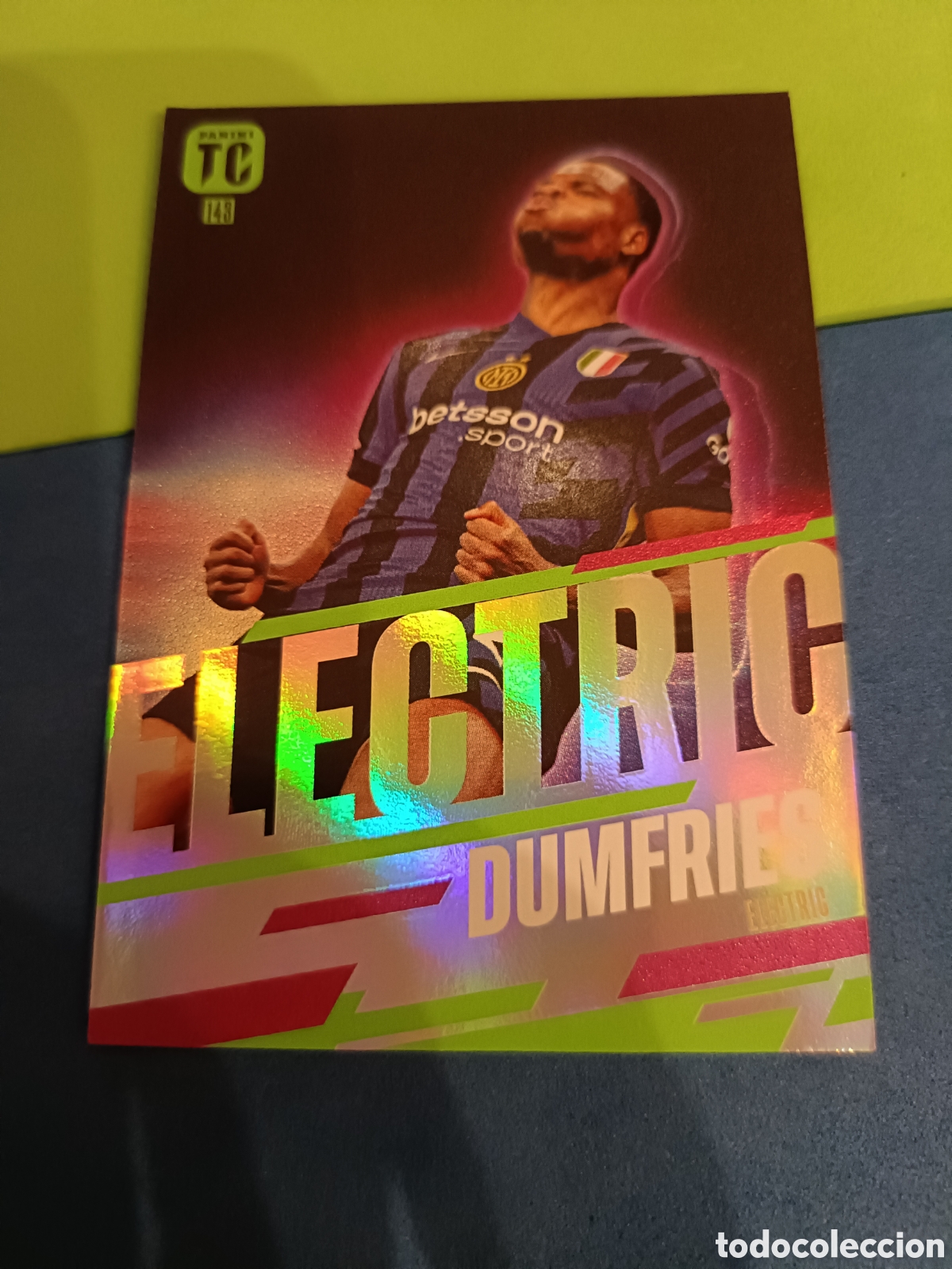 Football Stickers: Panini Adrenalyn XL Top Class 2025 - Electric 144 Dumfries
