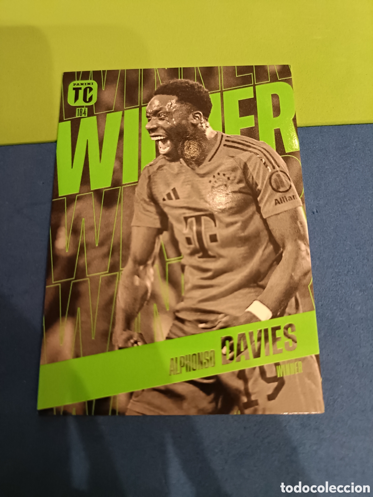 Fu&szlig;ball-Sticker: Panini Adrenalyn XL Top Class 2025 - Winner 184 Davies