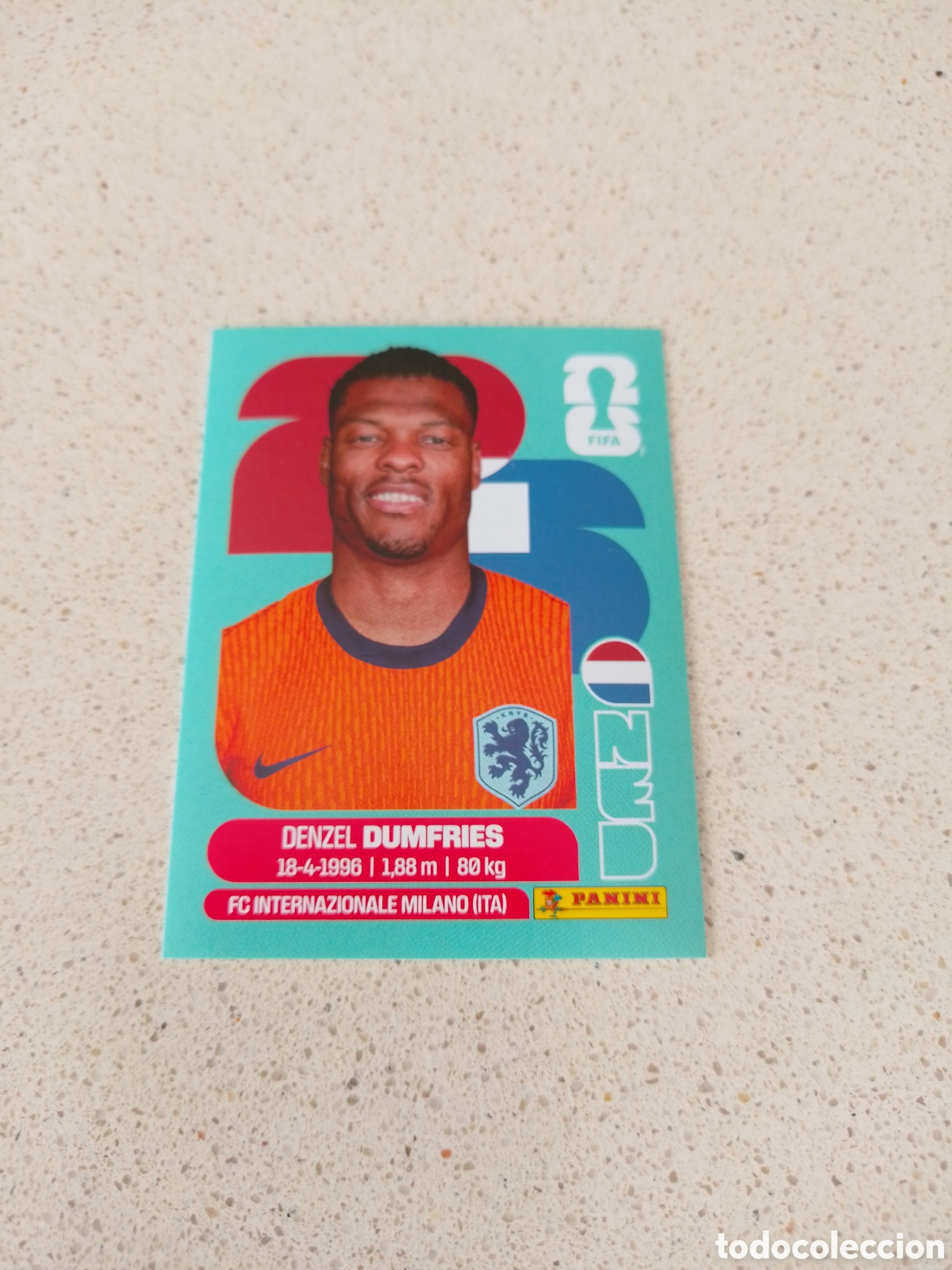 Cromos de F&uacute;tbol: CROMO NUMERO 6 DUMFRIES PAISES BAJOS. MUNDIAL 2026. PANINI.