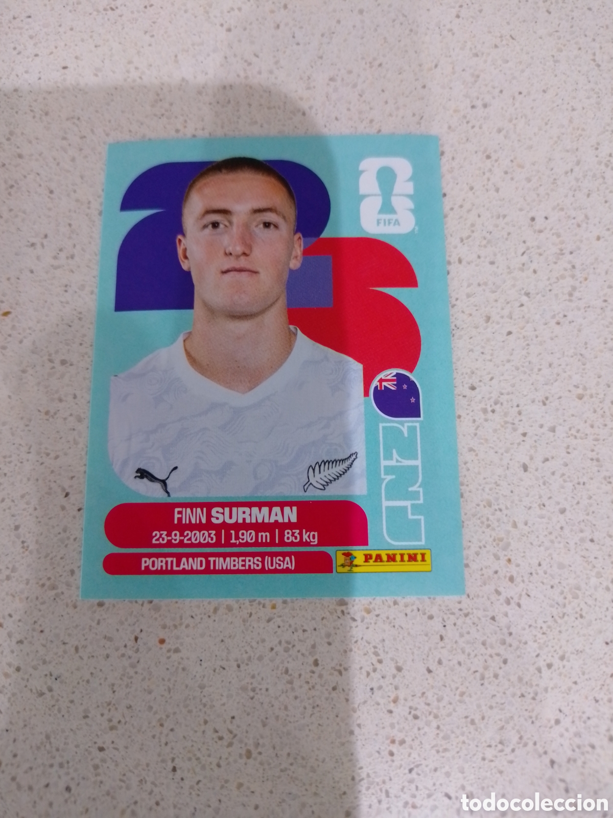 Cromos de F&uacute;tbol: CROMO NUMERO 9 SURMAN NUEVA ZELANDA. MUNDIAL 2026. PANINI.